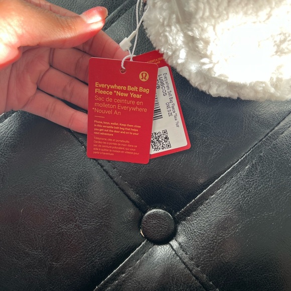 NWT LULULEMON BUNNY BELT BAG - Picture 10 of 10